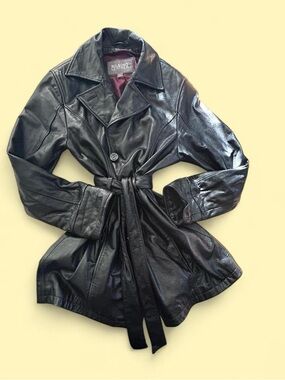 Vintage Wilson’s Black Leather Coat with Deep Magenta Lining | Size M/L